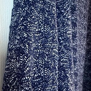Chic Patterned A-Line Skirt in Navy and White